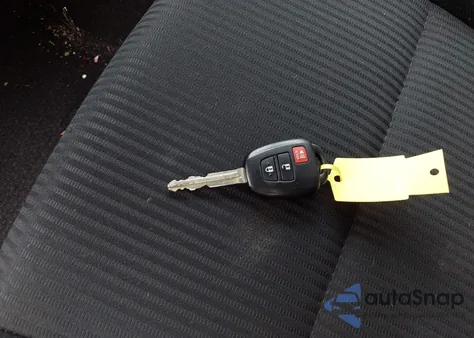 2015 Toyota Rav4 Xle из США, поврежденный, VIN 2T3RFREV8FW322727